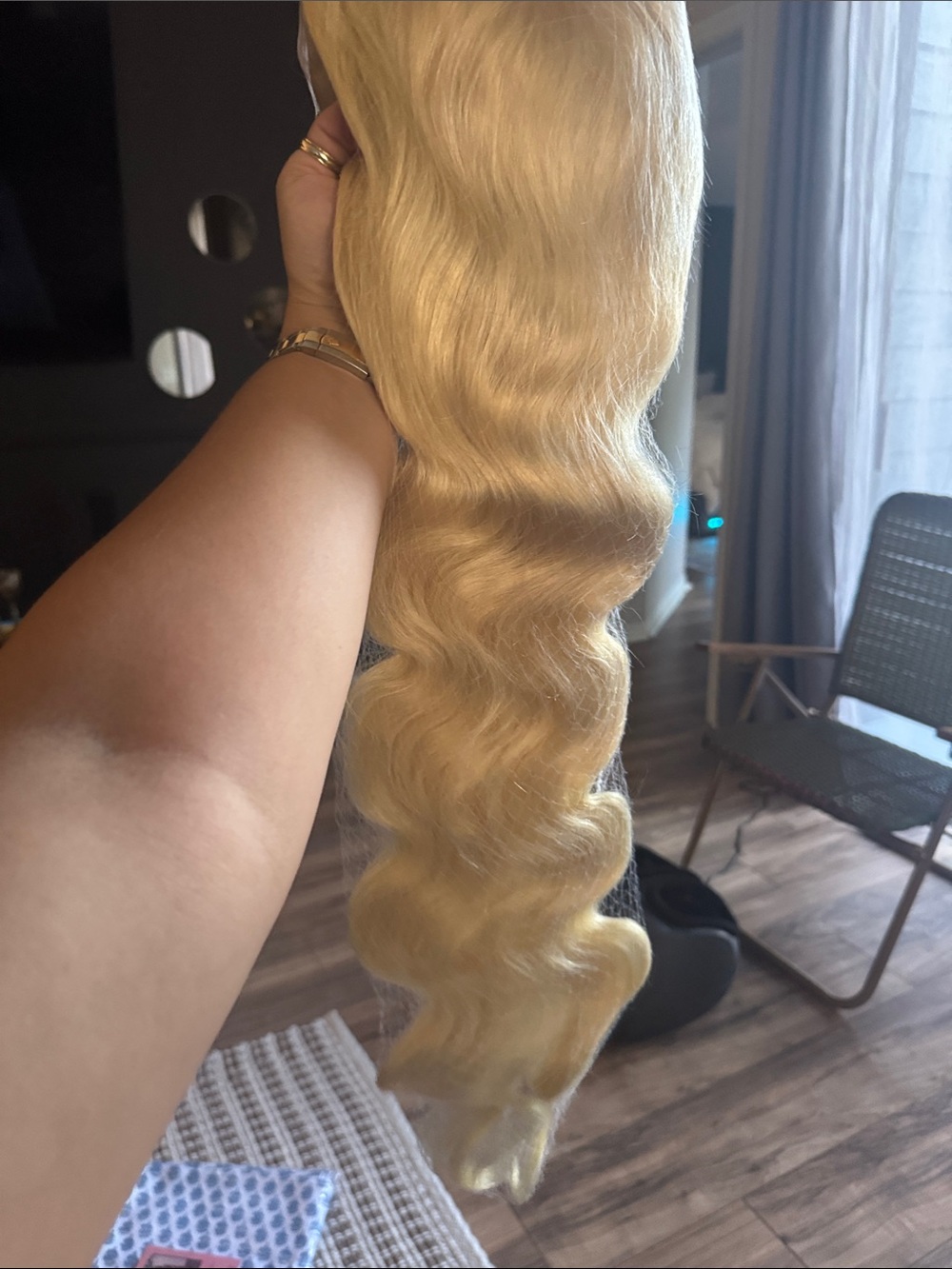 4/613 Ombre Blonde Body Wave Lace Front Wig – 26”